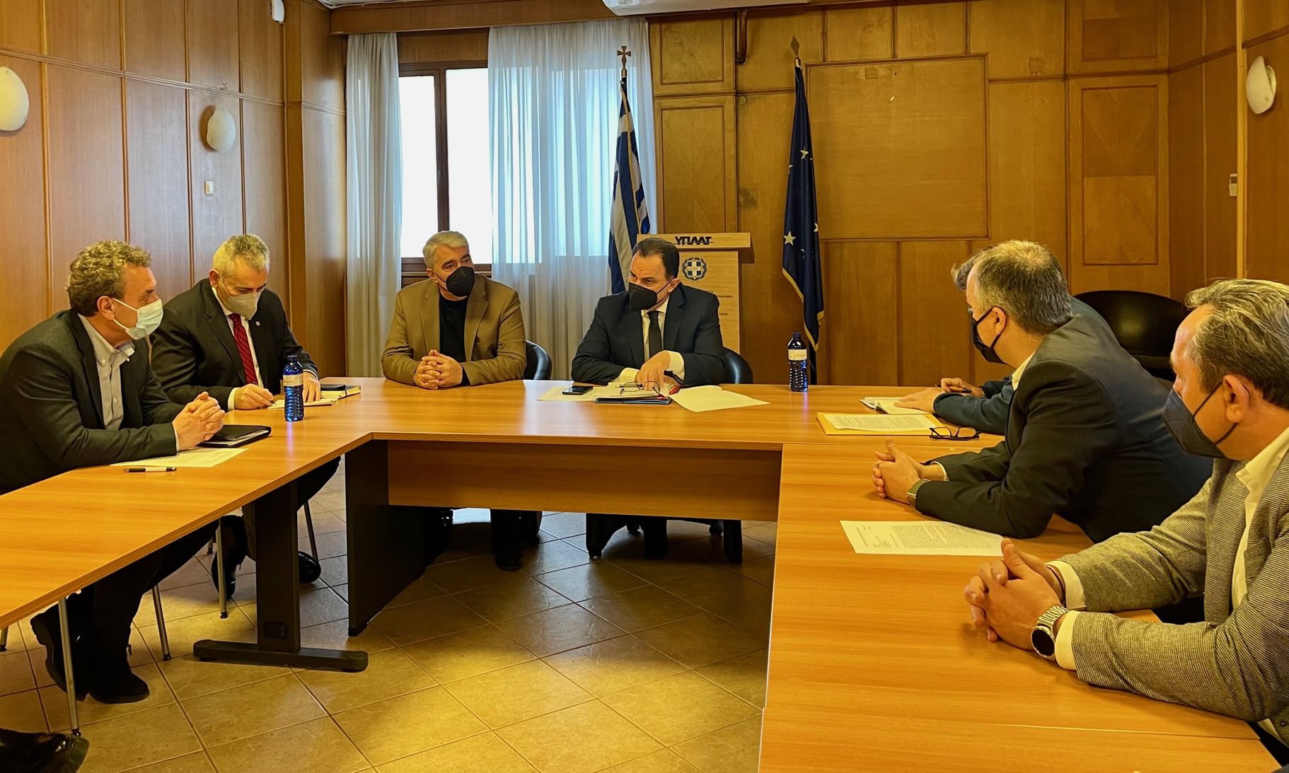 Συνάντηση της ομοσπονδίας με την ηγεσία του ΥπΑΑΤ