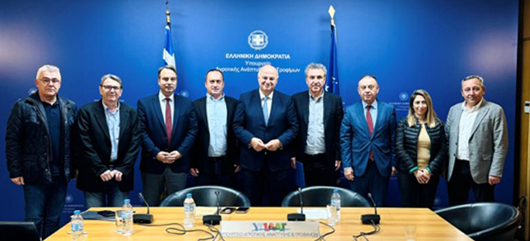 Συνάντηση ΥπΑΑΤ Κώστα Τσιάρα με τη Νέα Ομοσπονδία Χοιροτροφικών Συλλόγων